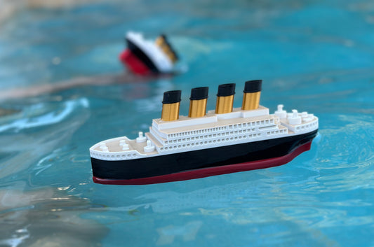 TITANIC Floating bath/pool toy